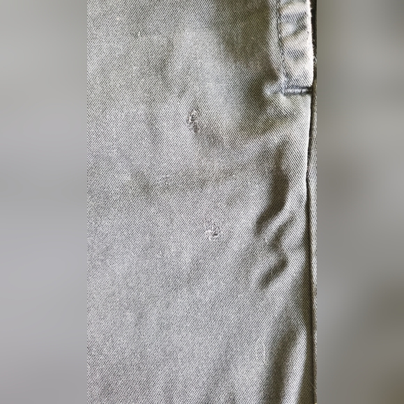 J Crew womens Boyfriend shorts, broken in - Picture 12 of 14